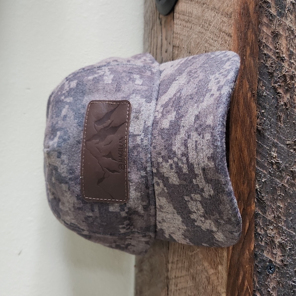 Magellan Outdoors Digital Camouflage Wool Cap, EUC, Non smoking home